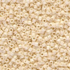 Miyuki delica Beads 11/0 - Matted Opaque cream ab DB-883